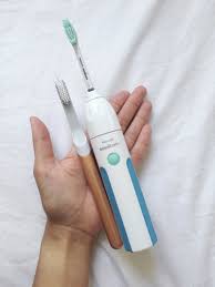 Quip vs Sonicare electric toothbrush review | amiofbs.com