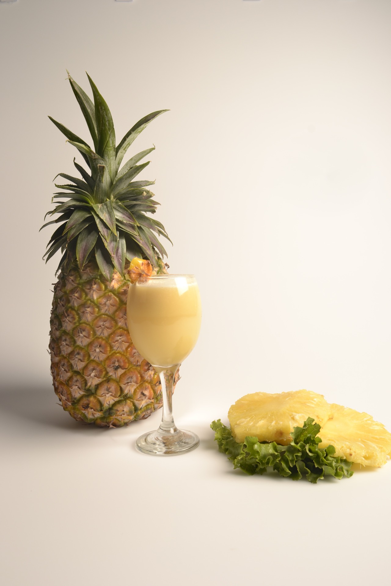 Like a tropical vacation in a glass, piña coladas can be decadent and high-calorie. But don't cut yourself off -- skip the sugary mixes, break out the blender and try this cleaner and slimmed-down healthy collagen piña colada recipe. Or omit the rum and turn it into a healthy pina colada smoothie or mocktail. | www.amiofbs.com