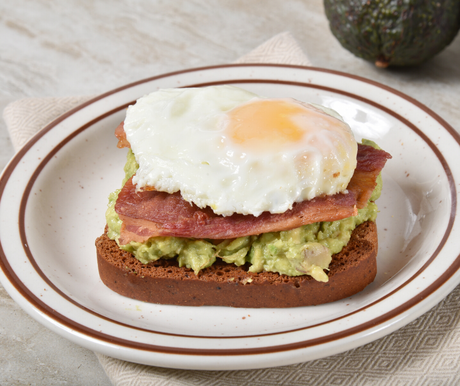 If you haven't had avocado toast topped with bacon, do you even brunch? It's the quintessential brunch dish and it's so versatile when you add toppings. | www.amiofbs.com