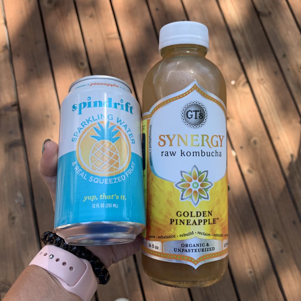 This Healthy Whole30 Kombucha Mocktail is my go-to drink whether I'm doing a Whole30 or not. It's delicious, pretty and it feels fancy even on a weeknight. | www.amiofbs.com