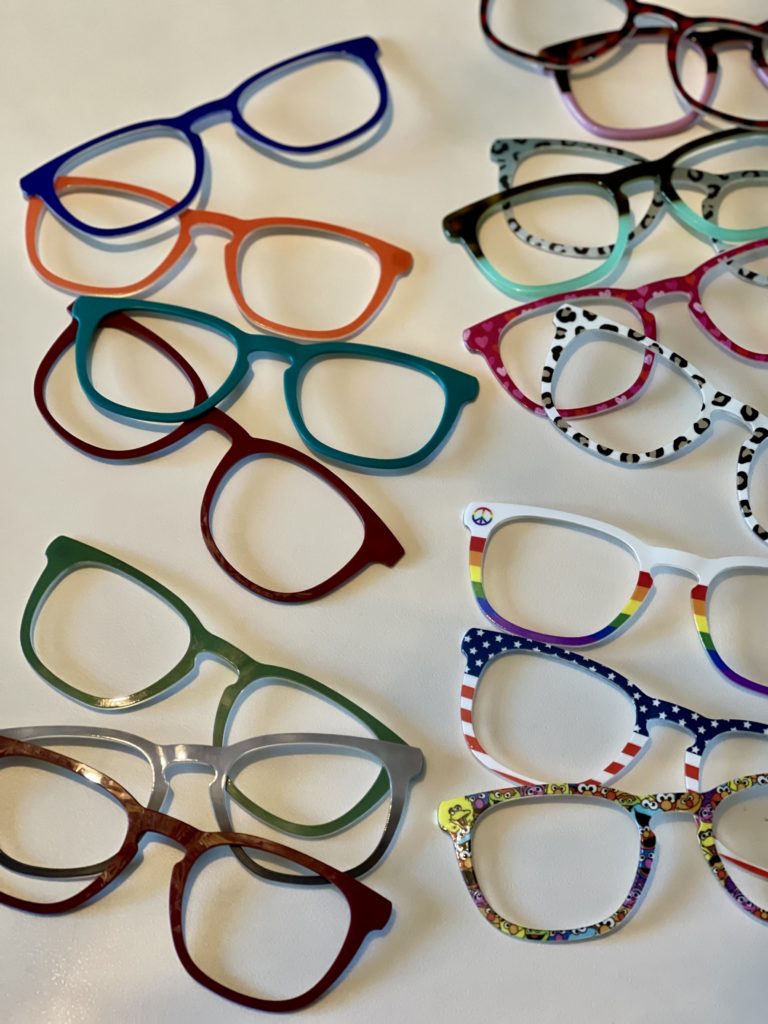 Review of Pair Eyewear interchangeable magnetic eyeglass frames for adults - an affordable way to change the look of your glasses. Use my discount code for 10% off. | www.amiofbs.com