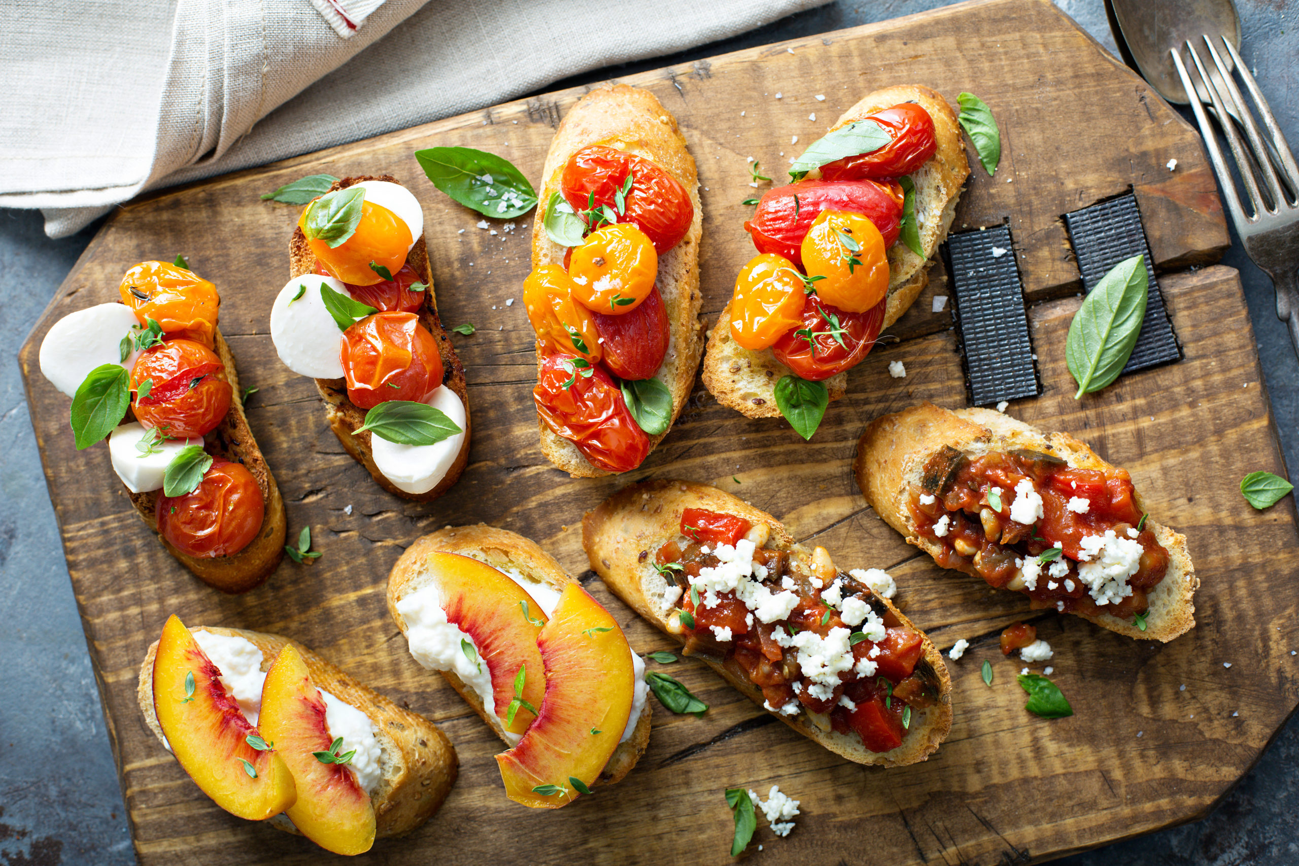 There's a saying that goes "What grows together, goes together." With peaches and tomatoes in season and plentiful, this super simple Peach and Tomato Caprese Salad is a lovely way to enjoy them. | www.amiofbs.com