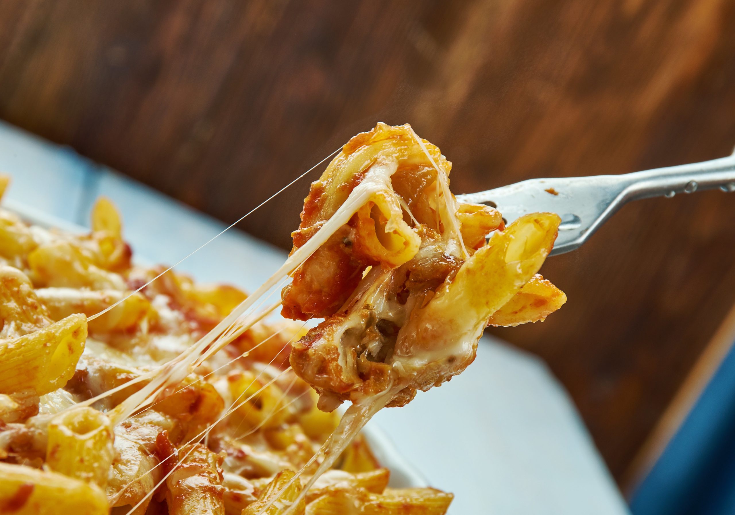 This quick and easy baked ziti recipe uses jarred pasta sauce so you can get dinner on the table in just over 30 minutes. Can be made gluten free. | www.amiofbs.com