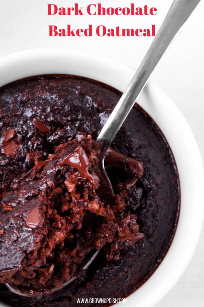You've gotta say YES to dark chocolate baked oatmeal. Gluten-free, vegan, low sugar recipe that's ridiculously easy to make. | www.amiofbs.com