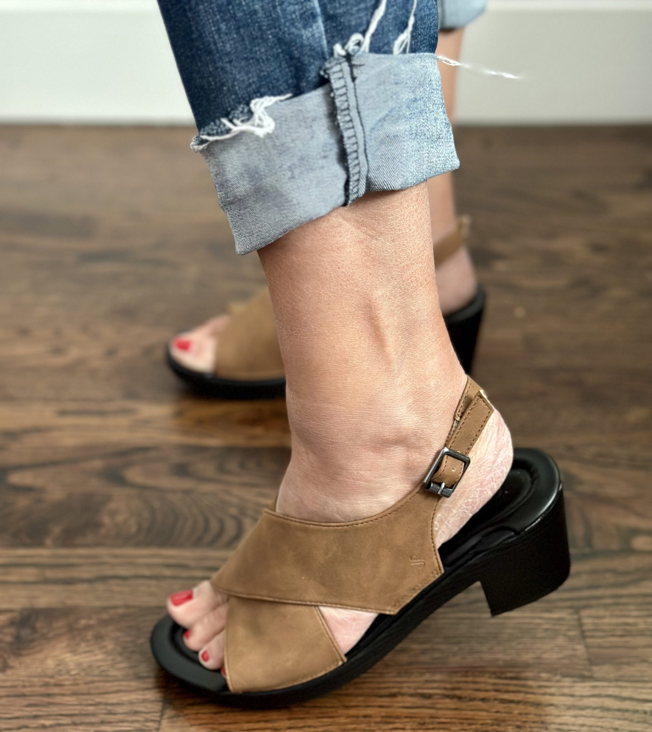 Review of Solely Jane shoes. Stop wasting money! Combine one shoe base with 15 interchangeable tops to change your look. Perfect for travel. www.amiofbs.com