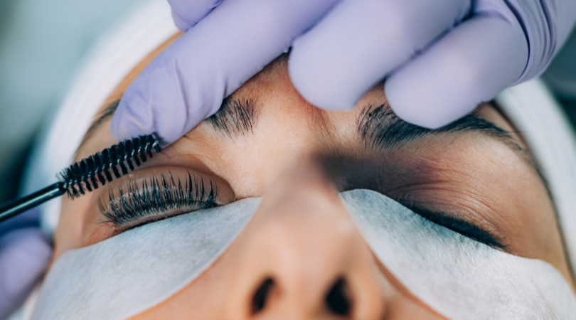 I tried an eyelash lift and tint and am sharing my honest review of the process and the results. Was it worth it? Everything you need to know. www.amiofbs.com